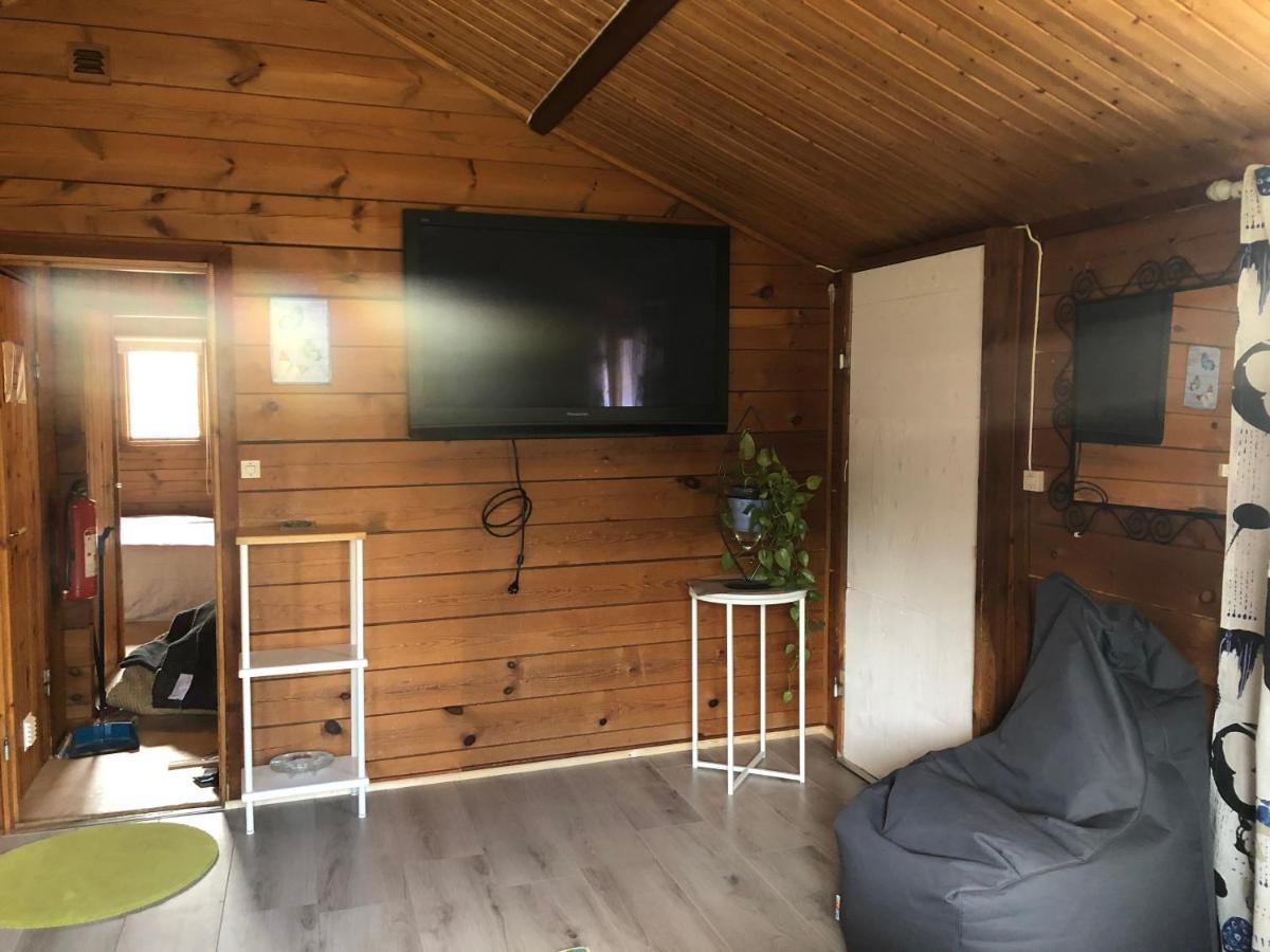 Three Rooms Stuga I Stugby Near National Park Undenäs Kültér fotó